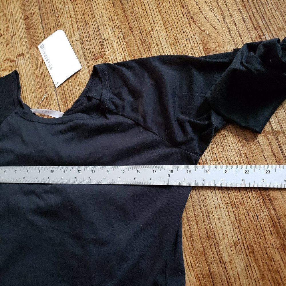 Fabletics Switch Back Tee - Picture 2 of 5